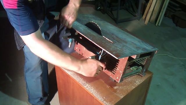 Деревообрабатывающий станок Могилев ИЭ 6009 А  Woodworking Machine IE 6009 Mogilev And