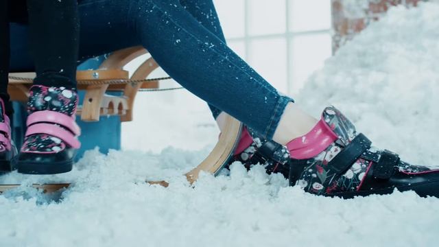 «Эконика» и «Barbie» выпустили совместную капсульную коллекцию «Мама&Дочка» смотреть онлайн