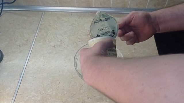 Тефтели в сметанном соусе. Мясные ежики. смотреть онлайн