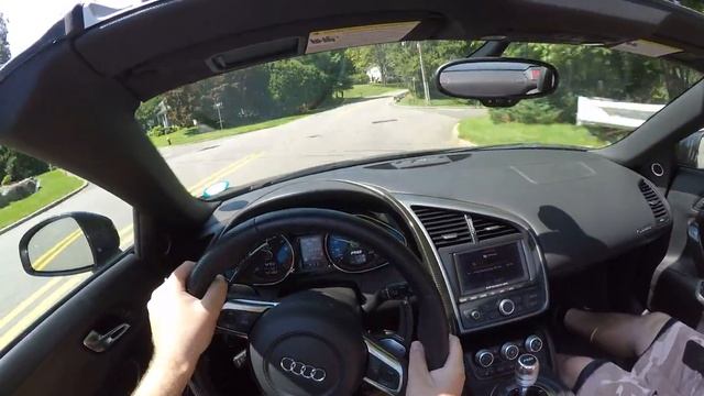 Audi R8 V10: POV Drive смотреть онлайн