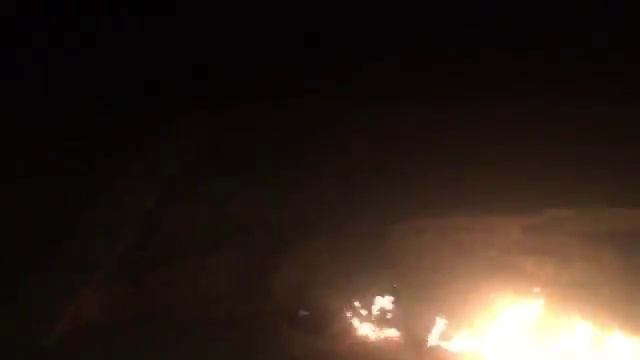 Горящая гора Янардаг ночью. смотреть онлайн