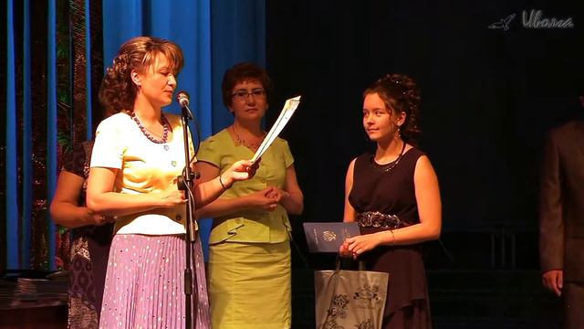 Ира - вручение аттестата