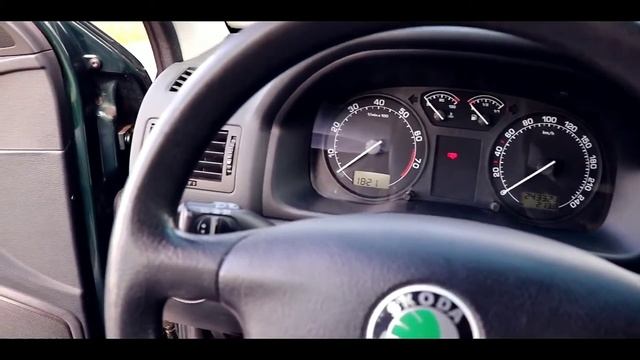 Краткий обзор Skoda Octavia Tour 2002 1.6mpi смотреть онлайн
