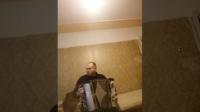 Бесплатная музыка от Саши качайте себе я сам автор разрешаю скачивать без авторскиз прав смотреть онлайн