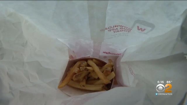 Food Delivery Drivers Eating Your Food смотреть онлайн