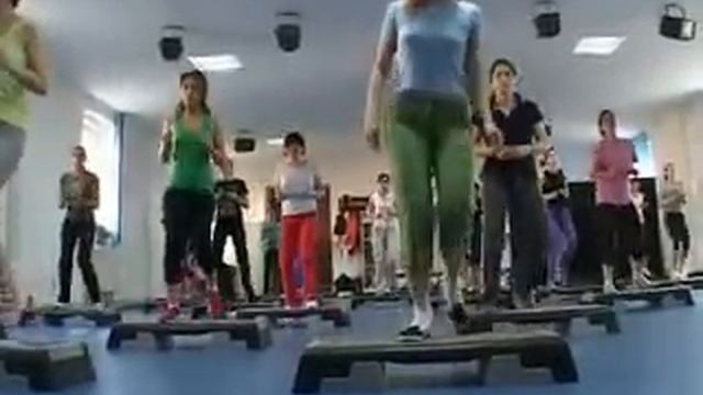 Gym Style cu Marcela Presecan şi Cristi Hirsch - Stepper Frantic смотреть онлайн