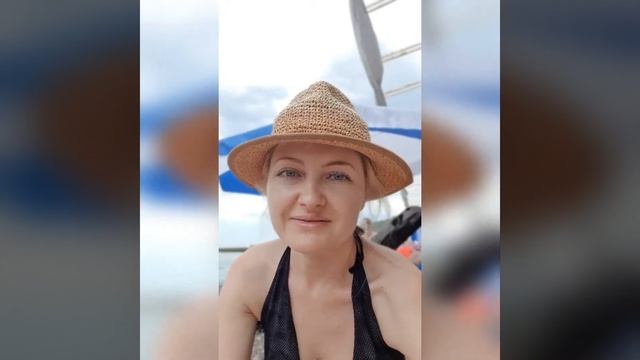 Море не ставит на паузу свою работу...Юлия Гефнидер.Ялта 2020