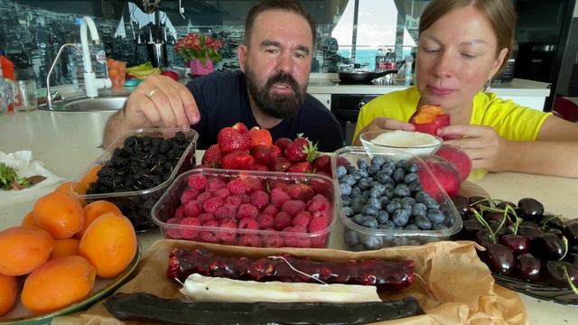 Фруктово-ягодный МУКБАНГ с чурчхелой 🍓🍒🍑 смотреть онлайн