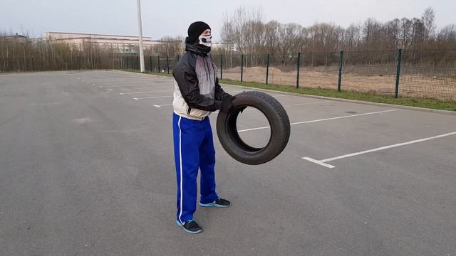 Колесо на мышцы, покрышка на рельеф!) Тренировка с резиной от автомобиля смотреть онлайн