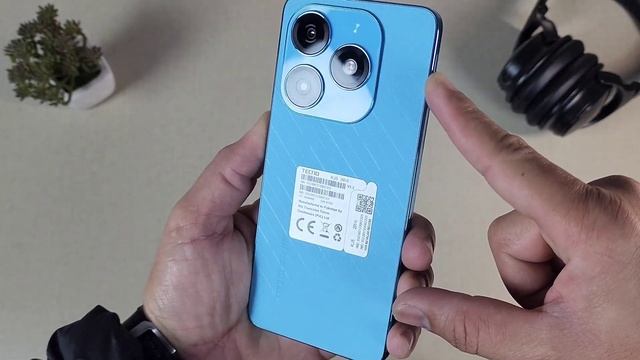 Tecno Spark 20 Unboxing | Price & Quick Review Best Budget Smartphone? смотреть онлайн