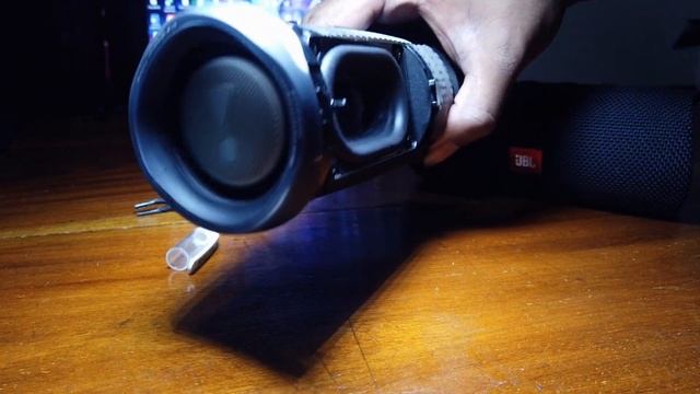 Jbl flip 5 bass test | 100% Volume | Teardown |?? ? смотреть онлайн