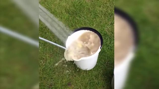 Как почистить ВЕДРО КАРТОШКИ за одну минуту (Быстрый способ почистить картошку) смотреть онлайн