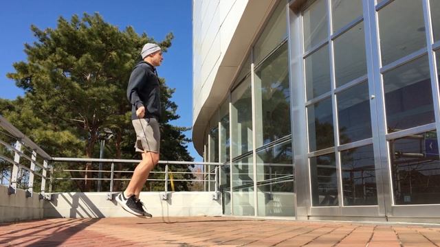 Boxer Skip for Beginners tutorial video: Jump Rope like a Boxers - The Rear Toe Tap смотреть онлайн