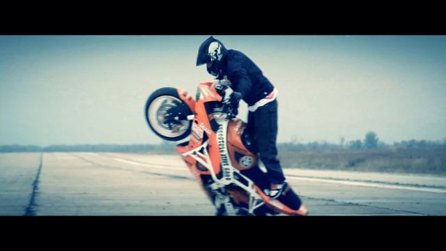 В двух шагах - Нежно шепотом смотреть онлайн