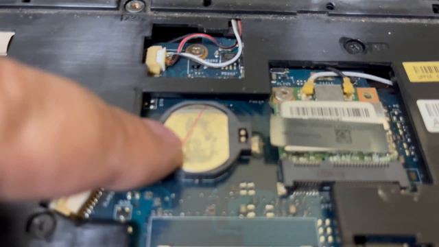TOSHIBA SATELLITE C660-1QP. Разбор и Upgrade смотреть онлайн
