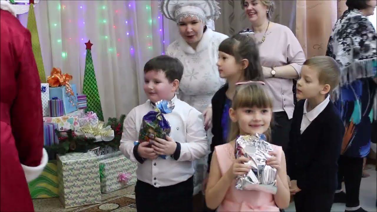 Новогоднее представление в школе раннего развития "Умняша" смотреть онлайн