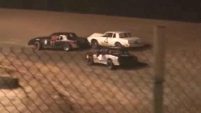 7/17/09 Part 6 of 6 Bomber racing and wrecking @ NW FL Speedway смотреть онлайн