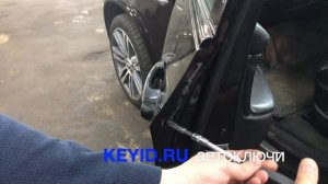 Демонтаж ручки двери и личинки замка на автомобиле БМВ