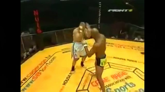 Top 15 Most Creative K.O.s & Submissions That Rarely Ever Happen смотреть онлайн