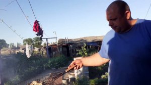 1 июля 2022 г.Жизнь простых людей,собрали немного клубники , приехал внук. Как без шашлыков обзор .