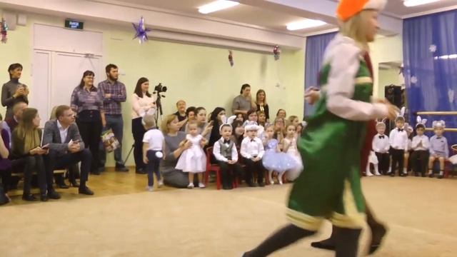 Новогодний утренник в детском саду. Развилка, 2018 смотреть онлайн