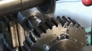 Невероятное нарезание шестерни на НГФ 110 в домашних условиях.