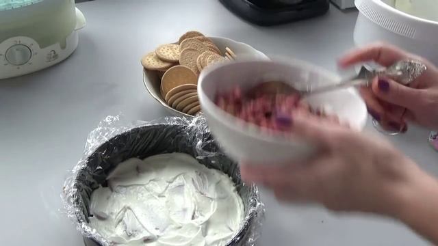 Простой и легкий торт из печенья. Mariya Zaulovskaya смотреть онлайн