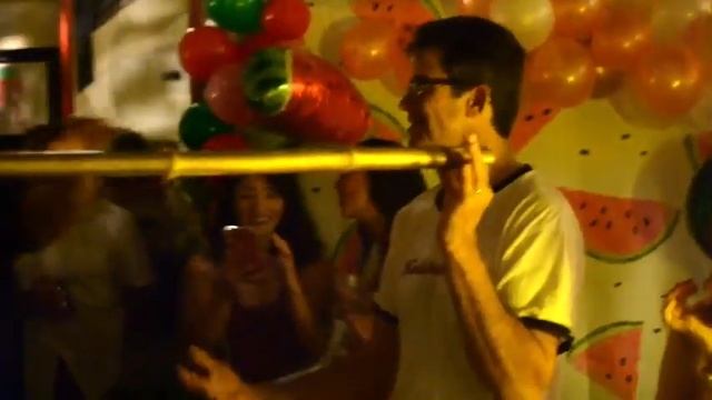 Dirty Dancing with The Beehive Blondes смотреть онлайн