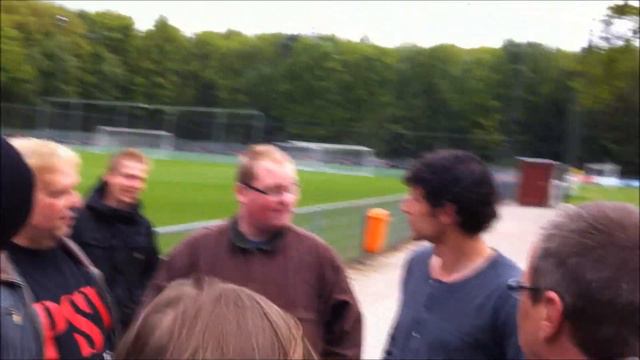 Eerste fans nemen afscheid van Mark van Bommel #vanbommel #bommel смотреть онлайн