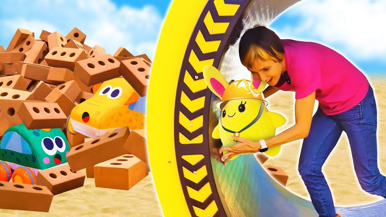 Игры для детей. Мама для Лаки и машинки Мокас на стройке. Развивающее видео для детей смотреть онлайн