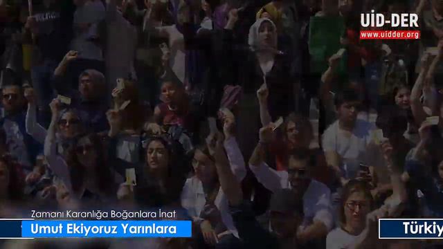 Umut Ekiyoruz Yarınlara - Was Wollen Wir Trinken - OktoberKlub смотреть онлайн