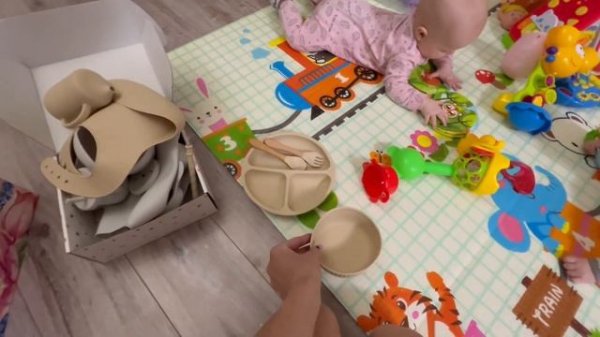 ОТМЕЧАЕМ ДЕНЬ РОЖДЕНИЕ Николь и Доминике. Целый ДОМ ПОДАРКОВ Крейзи лайф