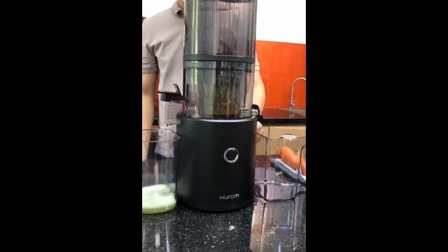 Máy ép H300 I Đánh Giá & Trải nghiệm Thực tế máy ép trái cây cải tiến HUROM H300 - Innovative juice смотреть онлайн