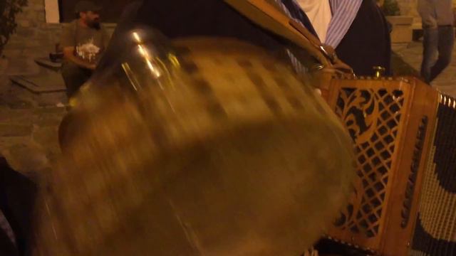 Tarantella Alessandrina all'organetto e tamburello смотреть онлайн