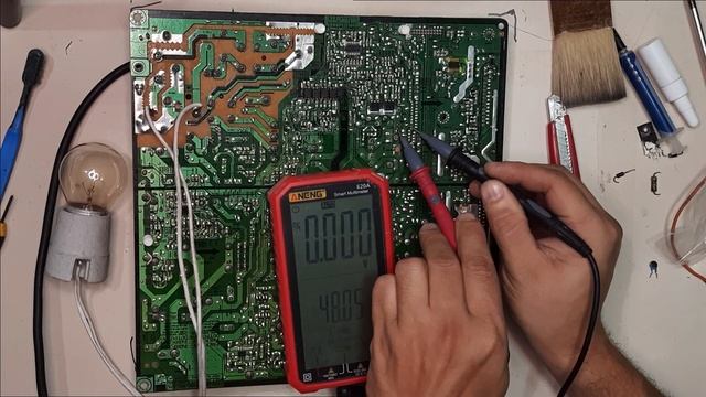 PL43F4000AG NÃO LIGA, reparo da placa da fonte e algumas dicas da placa BN44-00597A смотреть онлайн