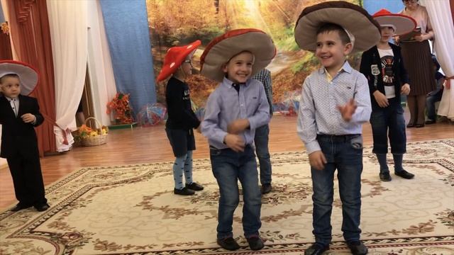 Праздник осени в детском саду. Грибочки Хановы (5 лет) смотреть онлайн