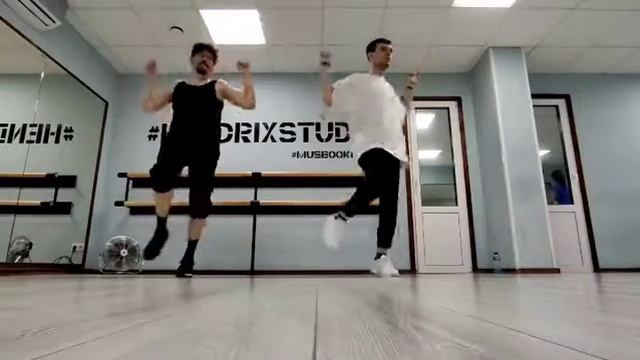 ShuffleMSK танцуем шаффл в зале. смотреть онлайн