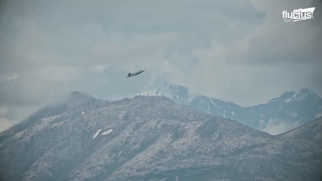 Testing the Aggressive Design of the US F-22 to its Extreme Limit смотреть онлайн
