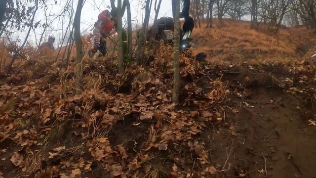 Краски осени и веселые эндуро-покатушки в горах Псебая смотреть онлайн