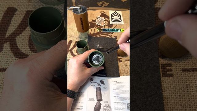 Comandante X25 Trailmaster FOREST - Outdoor Kaffeemühle mit neuem Mahlwerk (TigerShark) смотреть онлайн