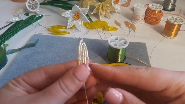 Нарциси от мъниста Част 1-ва/ Beaded daffodils Part 1st/ Нарциссы из бисера 1 смотреть онлайн