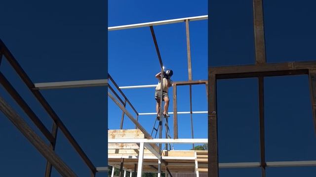 Строим дачный дом 6×6. Своими руками. Варим проём двери. смотреть онлайн