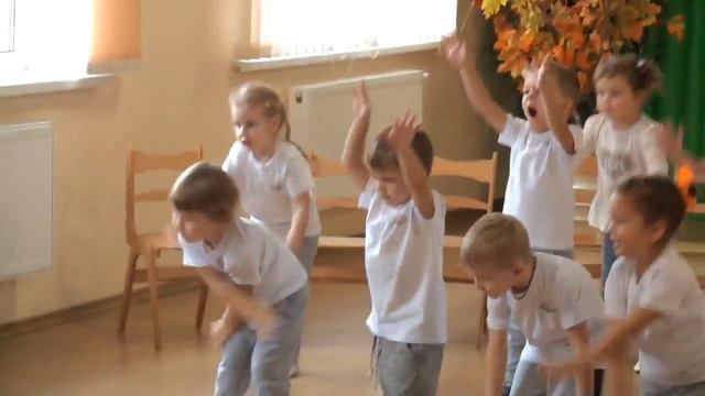 Первый утренник Рианны! смотреть онлайн