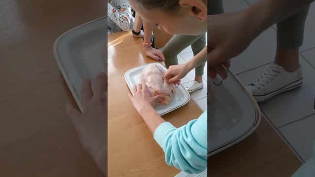 Заправка птицы в одну нитку смотреть онлайн