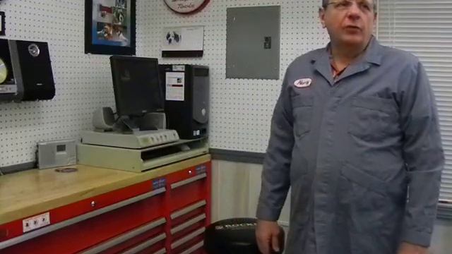 Finished Garage With MaxJax 2 Post Lift смотреть онлайн