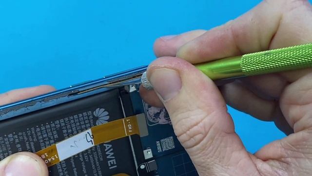 ПЕРЕЗАГРУЖАЕТСЯ И ВЫКЛЮЧАЕТСЯ СМАРТФОН? ЕСТЬ РЕШЕНИЕ! Разбор и ремонт Honor 10 смотреть онлайн