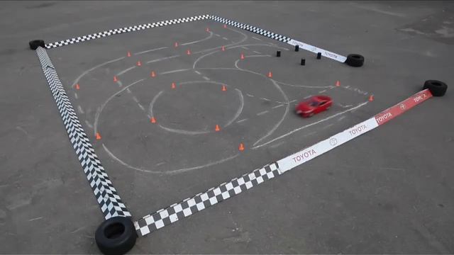 Трасса "Фигурное вождение" смотреть онлайн
