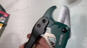 Какие ножницы для пластиковых труб выбрать