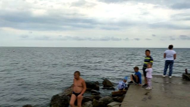 #Анапа. Дети "наелись" моря. Что же за дети-то такие неправильные? смотреть онлайн