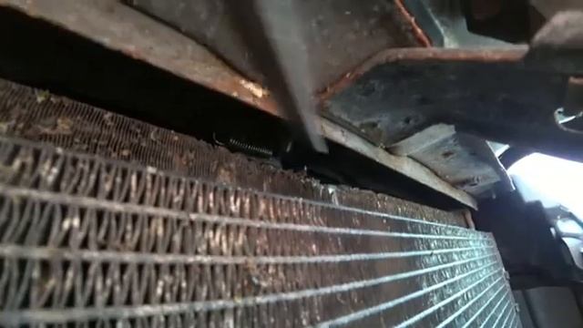 Как открыть капот рено лагуна 2 (обрыв тросика) смотреть онлайн